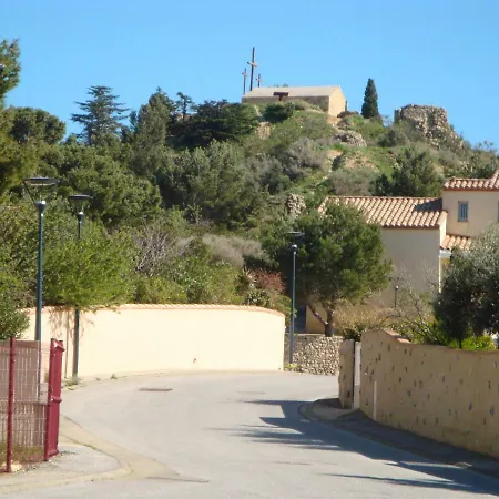 Apartment Leucate,dans La Verdure,studio Caverne En Pierre Dans Propriete Securisee *