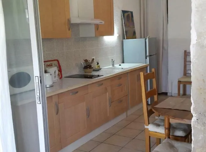 Leucate,dans La Verdure,studio Caverne En Pierre Dans Propriete Securisee לאוקאט